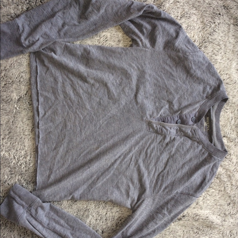 Gray long sleeve w buttons